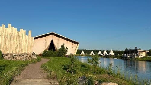 Ostrov Camp (Остров Кемп)