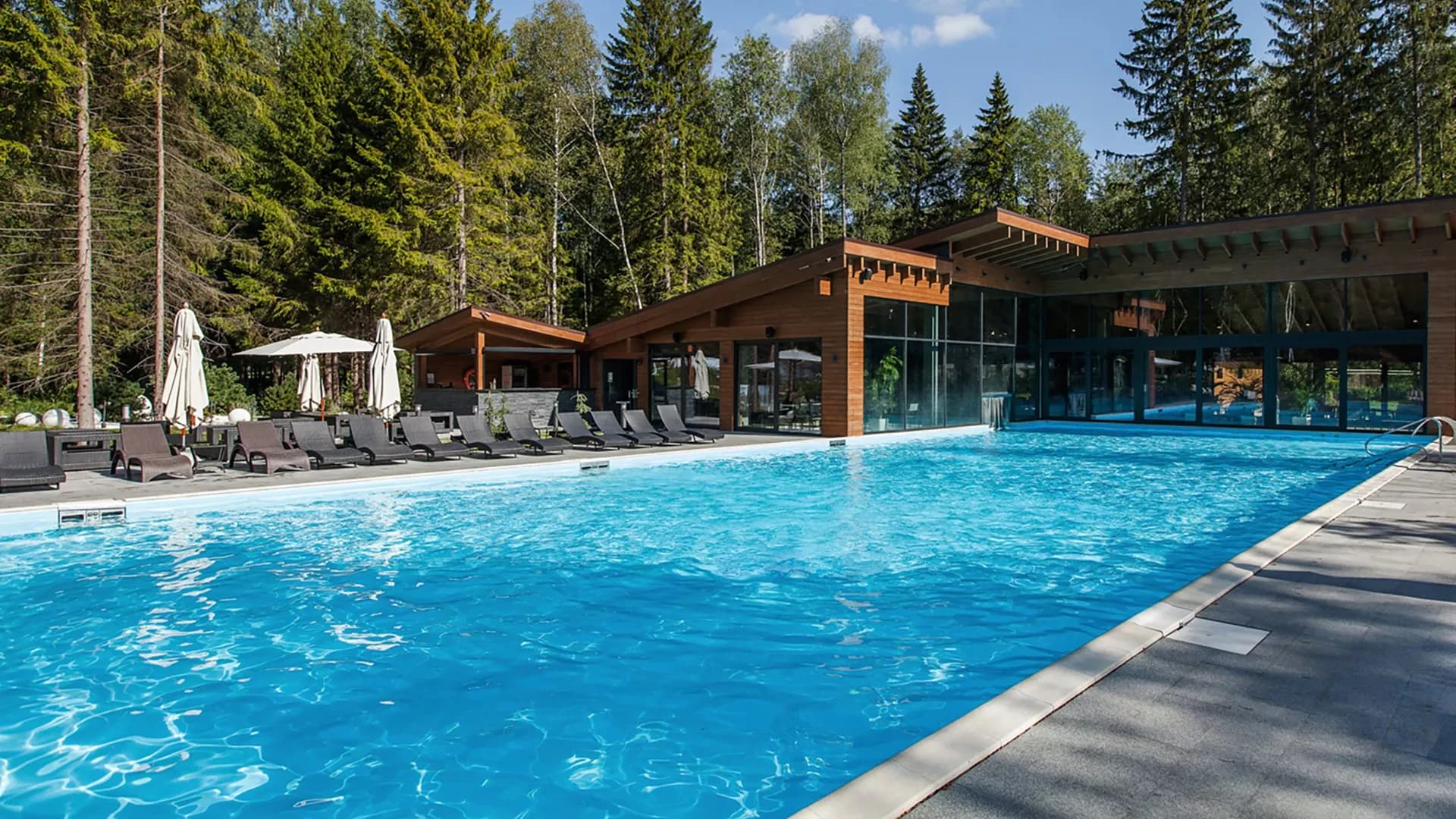 Les Art Resort