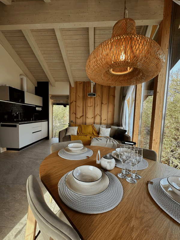 Еляты Лодж