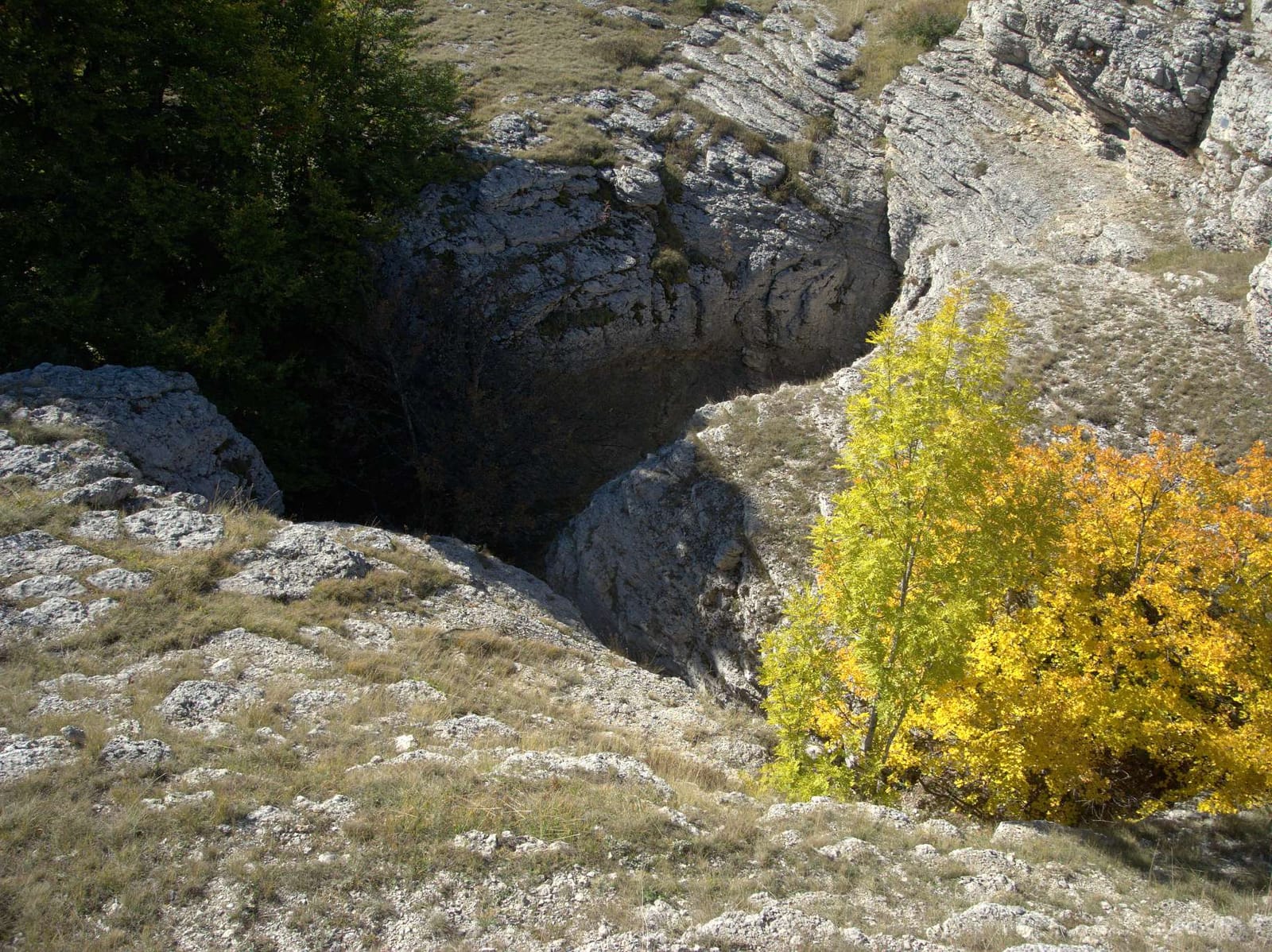 Каскадная пещера