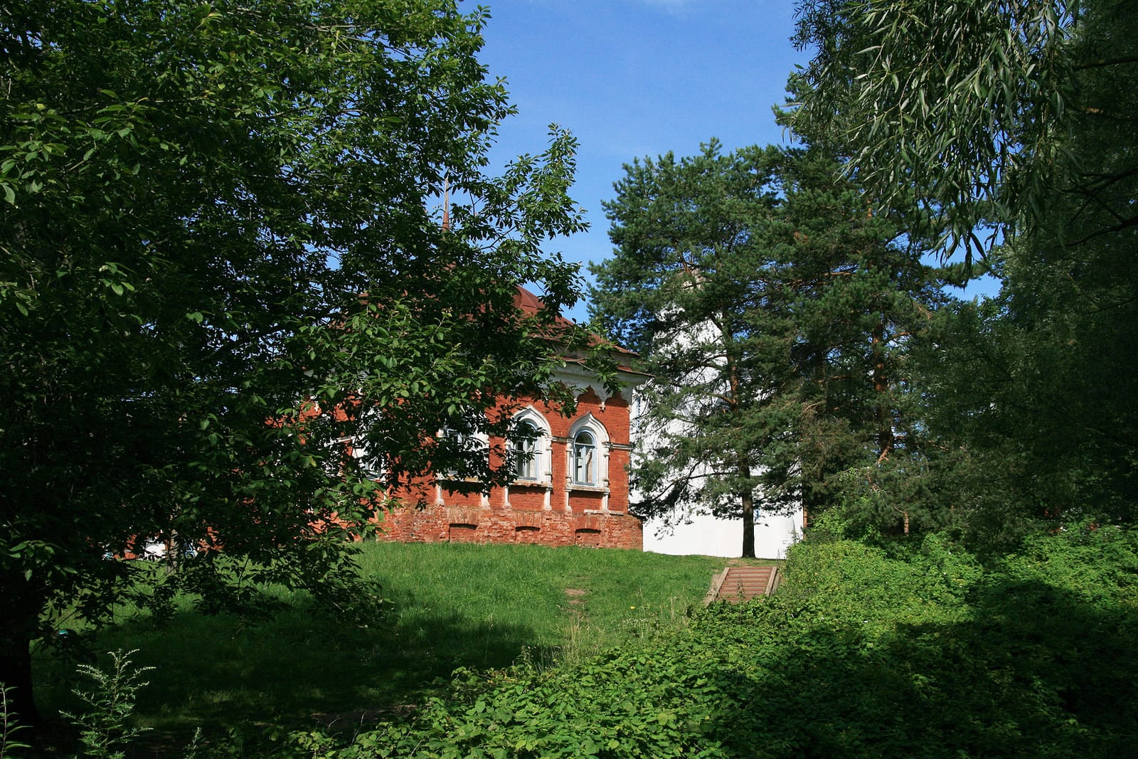 Перынь
