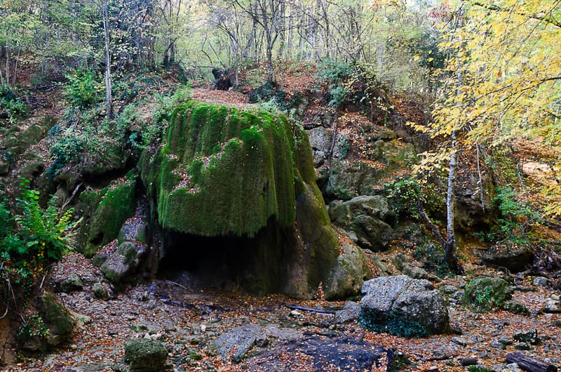 Серебряные струи (водопад)