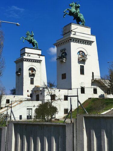 Скульптурная группа «Казаки» (Волго-Донский канал)