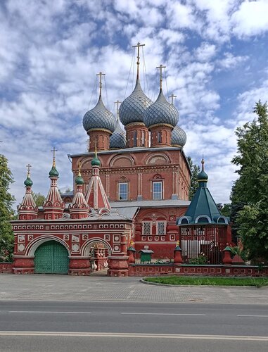 Церковь Воскресения Христова на Дебре